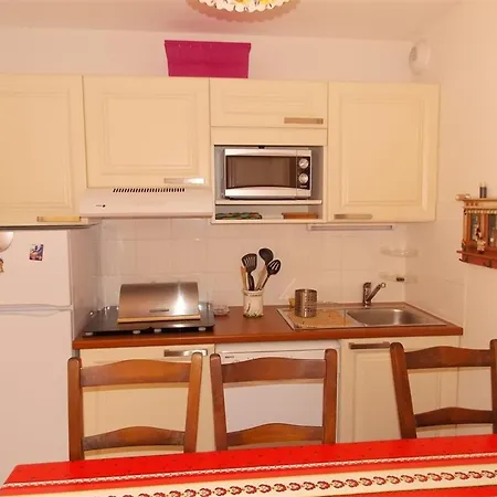 T2 Avec Jardin Pres De Luchon - Pour 6 Pers, Animaux Admis, Parking Securise - Fr-1-313-142 *