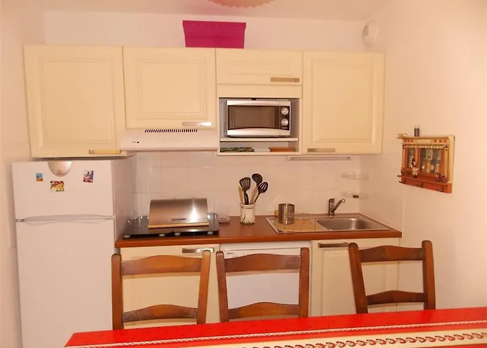 T2 Avec Jardin Près De Luchon - Pour 6 Pers, Animaux Admis, Parking Sécurisé - Fr-1-313-142 *